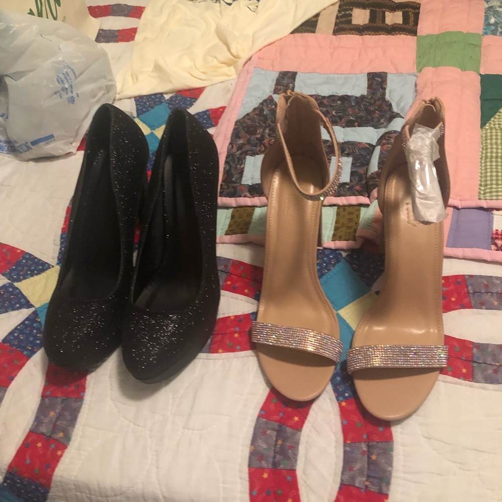 SHOES SIZE 11
